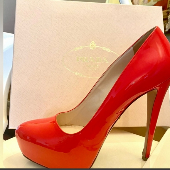 Lipstick Red Prada Shoes. - Picture 5 of 5